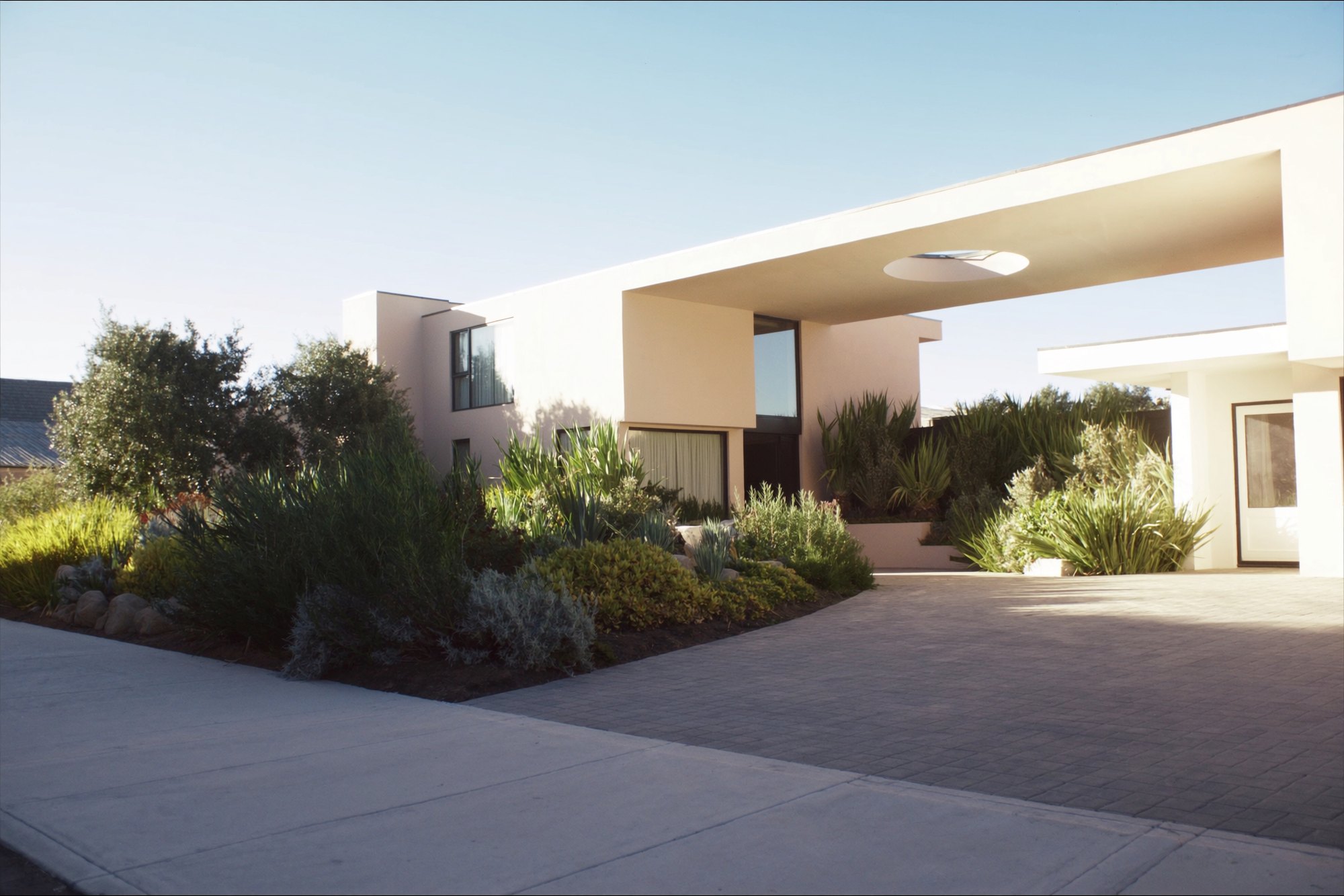 A modern home financed through Sphinx Capital